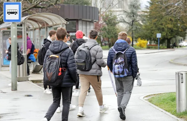 Mladi imajo moč, je pokazal referendum o vodah - Hočejo 
kandidate, s katerimi se lahko poistovetijo.