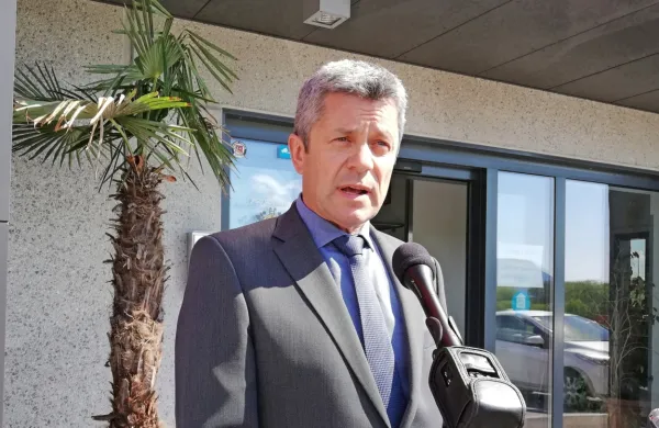 Postojnski župan Igor Marentič je podpis sporazuma o ustanovitvi 
širšega Notranjskega regijskega parka danes zavrnil. 