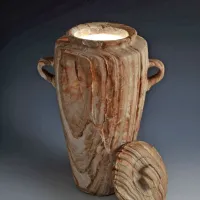 Alabastrna žara bo aprila predstavljena na 
razstavi v Združenih državah Amerike.