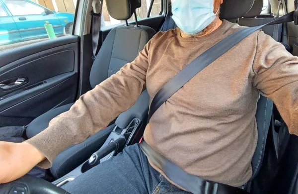 Policisti  voznike  in  njihove  sopotnike  pozivajo, naj varnostni pas 
uporabijo na vsaki,  tudi  najkrajši  vožnji. 