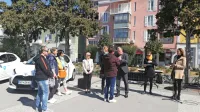 Izolski župan Danilo Markočič je  oskrbovalkam in oskrbovalcu 
danes  izročil ključe novih avtomobilov. Voziti  jih bodo začeli v 
ponedeljek. 