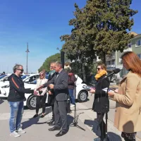Eden od  14 oskrbovalcev  je tudi Danijel Goja. 