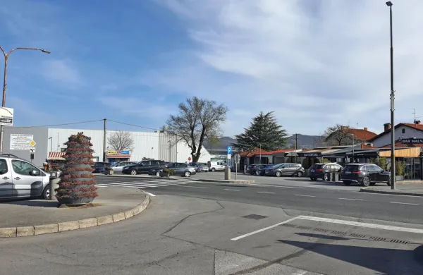 Občina bo za ureditev mestnega trga poskušala dobiti tudi 
državna sredstva. Začetek gradnje se zato zamika v jesen.