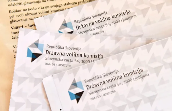 DVK bo pri Pošti Slovenije preverila pošiljanje glasovnic v tujino