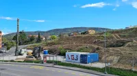 Ob Dolinski cesti v Olmu sta republiški in koprski stanovanjski 
sklad začela dolgo pričakovano gradnjo treh stanovanjskih stolpičev. 