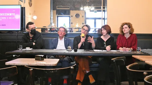 Projekt, ki bo filme pripeljal v Ljubljano in  na Primorsko, so predstavili v tržaški kavarni San Marco. 