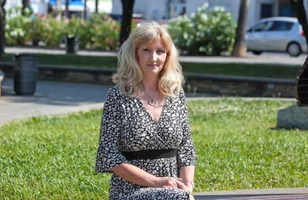 Dr. Vesna Mikolič, predstojnica Inštituta za jezikoslovne študije 
ZRS Koper