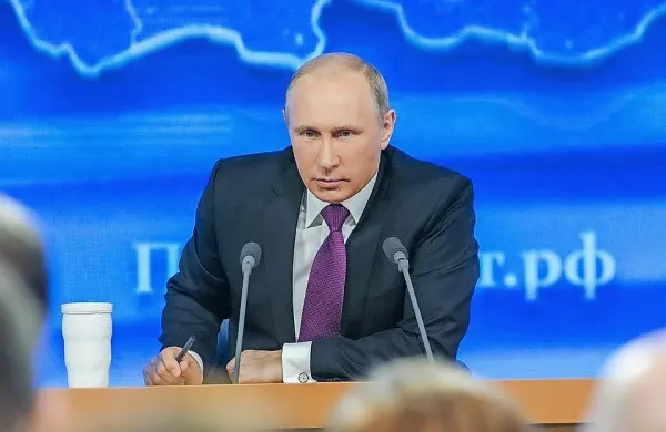 Putin pozdravil uspeh pri zavzetju Mariupolja