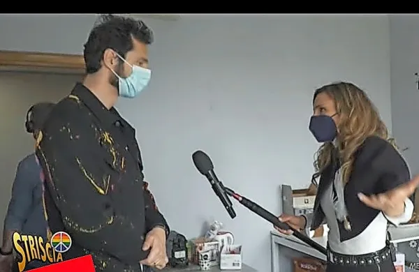 Bivši direktor Pokrajinskega muzeja Koper Luka Juri, kot kaže,  po 
novem službuje v podjetju Reef, ki se ukvarja z nepremičninskimi 
posli.