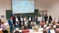 Osrednjo in hkrati zaključno okroglo mizo ob jubileju srednje šole 
so zaznamovali uspešni raziskovalci in podjetniki Boštjan Jerončič, Aleksander Šinigoj, Urška Jelerčič, Tine Tomažič in Aleš 
Štrancar. 