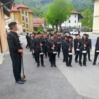 Po devetih kilometrih korakanja in budniškega igranja so godbenike najstarejšega orkestra na svetu čakale le še zaključne 
koračnice v delavskem “becirku” Prejnuta.