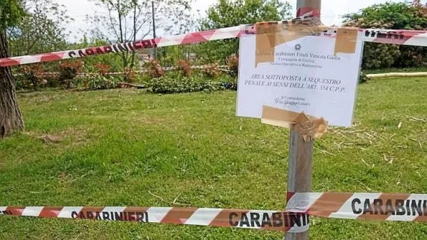 Po sobotni nesreči v Podgori, kjer je mlaj padel na žensko, bodo 
podrli vse mlaje, ki so postavljeni na občinskem zemljišču.