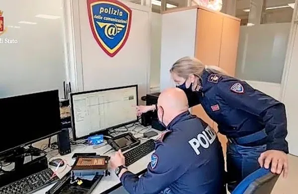 Policisti so odkrili več tisoč datotek s pornografsko vsebino.