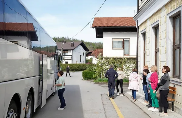 Ukrajinski otroci in osebje so takoj začutili toplino domačinov, ki
so jih že ob prihodu pozdravili.