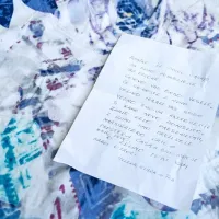“Gotovo vas bodo vesele, če se boste z njimi veliko igrali,” so v pisemcu 
otroke povabili k igri z novimi igračami.