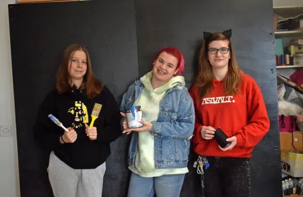 Gonilna sila projekta so dijakinje četrtega letnika: Laura Jugovac, 
Julija Glažar in Sara Zlobec.