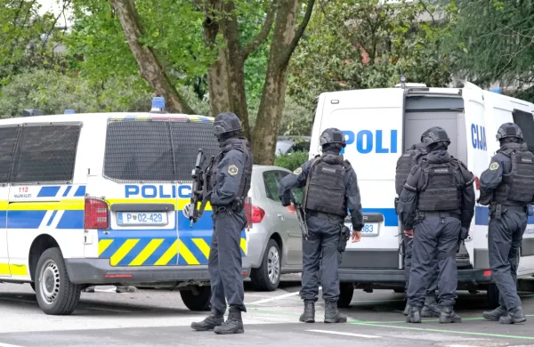 



Maja lani so do zob oboroženi policisti osumljence zaradi poslov s  
prepovedanimi drogami prijeli v Novi Gorici in okolici. 



