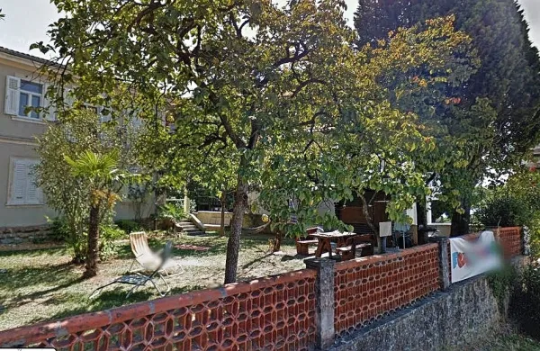 Stara vila nad Hotelom Metropol, ki bi jo rad Marko Juriševič 
spremenil v butični hotel. 