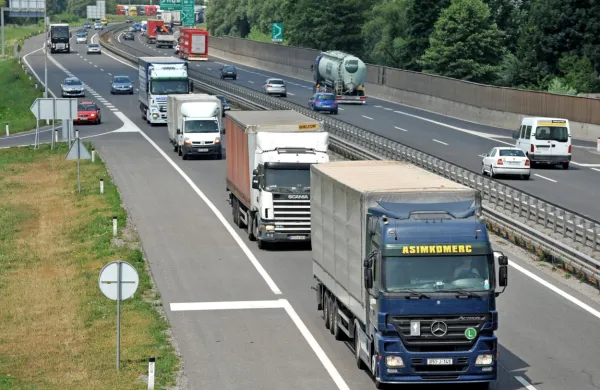 OZS je avtoprevoznike že pozvala k podražitvam prevozov, ki se 
bodo dražili tudi v prihodnje.