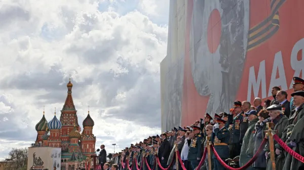 Proslave na moskovskem Rdečem trgu se je udeležilo tudi večje število preživelih veteranov druge 
svetovne vojne. 