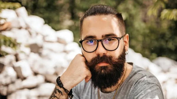 Boštjan Pertinač je navdih za svoje pesmi našel v Krasu.