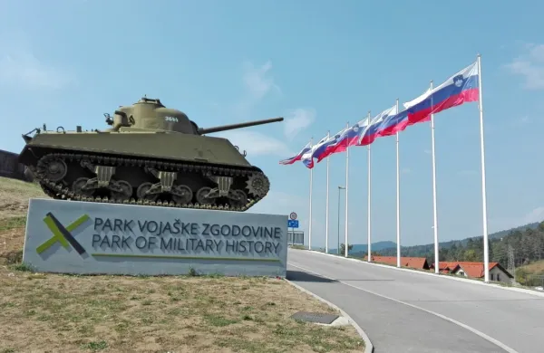 V depojih državnih muzejev v sklopu Parka vojaške zgodovine Pivki bodo danes ob 17. uri odprli razstavo Vsak milimeter šteje: geodezija na Slovenskem skozi čas.