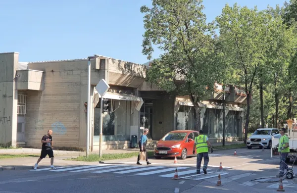 Nad stavbo Kemometala je predvidenih sedem nadstropij s 70 do 
75 stanovanji. Projekt je v fazi pridobivanja gradbenega dovoljenja.