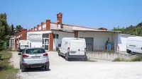 Prostori, ki so bili vrsto let v lasti podjetja Geaprodukt, so danes 
ankaranski, vendar občina še zmeraj čaka, da bo podjetje prostore 
zapustilo in jim nepremičnino prepustilo v uporabo. 