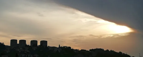 Če računov nismo poravnali na tem svetu, jih bomo na onem, 
pravijo astrologi. 