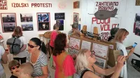 Na razstavi so predstavljene  ideje protestniškega delovanja v 
zadnjih dveh letih.