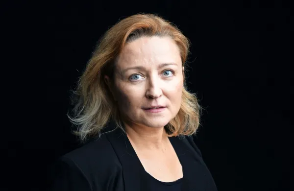 Portret članice igralskega ansambla SNG Drama Ljubljana. Fotograf: Peter Uhan