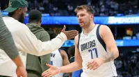 Luka Dončić se je pridružil trem legendam -  Larryju Birdu, Georgeu 
Gervinu in Timu Duncanu, ki so bili doslej edini s tremi ali štirimi 
uvrstitvami v začetno peterko v svojih prvih štirih sezonah v ligi 
vse od združitve lig ABA in NBA v sezoni 1976/77.