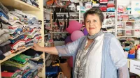 Majda Smrekar je gonilna sila Humanitarnega društva Kid, ki med drugim zbira oblačila in obutev za otroke iz socialno šibkih družin.    
