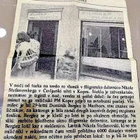  Zlatarne nekoč niso imele alarmnih sistemov, zato so bile pogosto 
tarča ropov. Na fotografiji je članek o ropu Zlatarne Stefanovski, ki 
je bil objavljen v Primorskih novicah v sedemdesetih letih.

