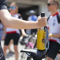 V Kleti Brda, ki organizira kolesarski maraton, bodo delež od 
vplačanih startnin namenili za rehabilitacijo kasneje oslepelih in 
slabovidnih na osebnem nivoju.