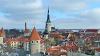 Pogled na staro mestno jedro Talina - bogastvo estonske sodobne književnosti pa nam bo predstavila festivalska antologija. 
