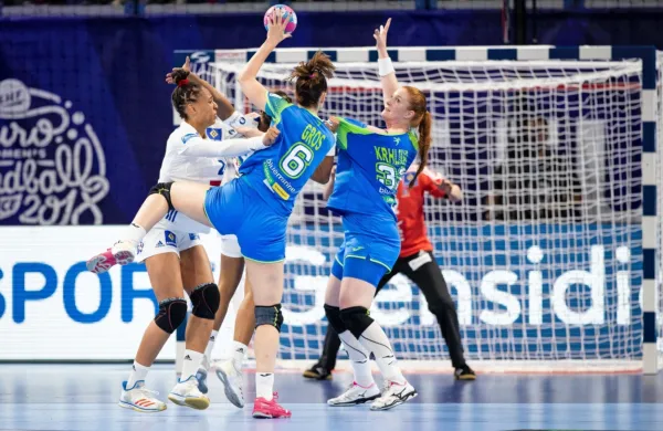 Slovenska ženska reprezentanca  nadaljuje s pripravami na jesensko evropsko prvenstvo.