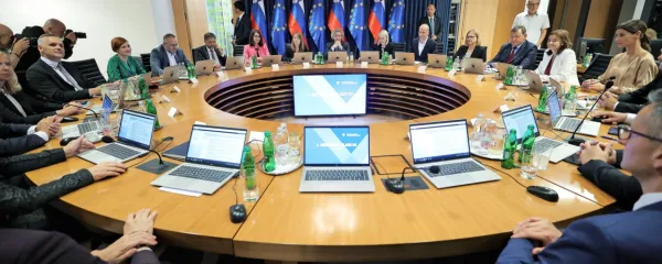 Padec na realna tla
