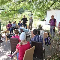 

Udeležence sta ob županu Sandyju Klunu in podžupanu Goranu Čuku nagovorila arhitekt Fulvio Bigollo ter 
izvajalec del Marino Benussi.