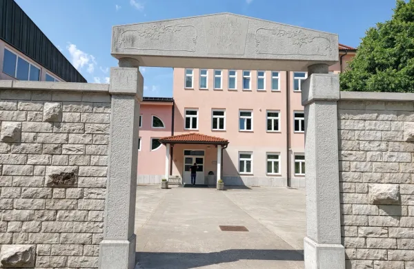 Priznanje Občine Vipava bo ob 30. obletnici delovanja prejela tudi 
Škofijska gimnazija Vipava.