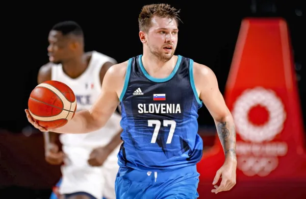 Luka Dončić ima tudi v reprezentanci številko 77.