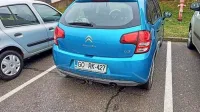

V Tanjinem avtomobilu so bile vse njene osebne stvari: v 
prtljažniku   prenosni računalnik in nahrbtnik, v njem pa izključen 
mobilni telefon in denarnica z dokumenti. 