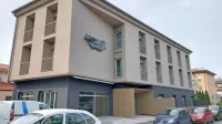 Po prenovi bodo v bivšem hotelu avla kulturnega doma, ambulante, laboratorij in patronažna služba. 