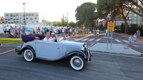 Danilo Markočič preiskav včeraj ni podrobneje komentiral niti na 
večernem odprtju novega krožišča v Izoli v starodobniku, dejal je 
le, da ga je prijavil Aco Kabanica iz podjetja Elta.