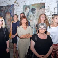 Ob 35-letnici galerije Insula v koprski Libertas vabi impresivna razstava 61 likovnikov