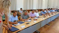 Včeraj so partnerji projekta Crossit Safer podpisali sporazum o 
čezmejnem sodelovanju gasilcev med Slovenijo in Italijo.