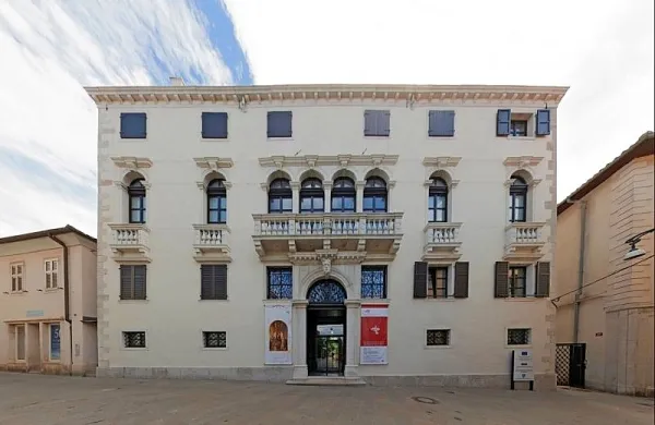 Novi v. d. direktorja Pokrajinskega muzeja Koper je postal tamkajšnji kustos Marko Bonin. 