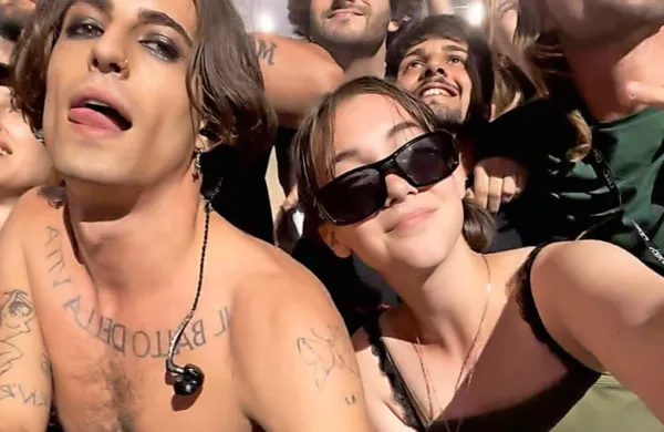 Selfie z Damianom. Baterija Živinega telefona je zdržala dovolj časa, da 
bo izkušnja za vselej vtisnjena tudi v digitalno skrinjico spominov.