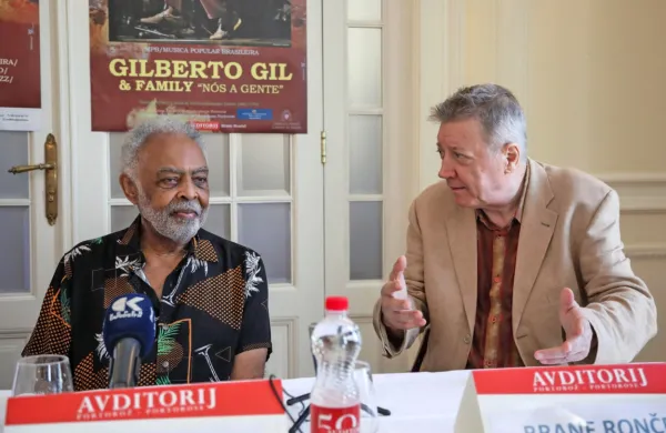 Gilberto Gil in glasbeni selektor letošnjega jazzovskega festivala v 
Portorožu Brane Rončel.  