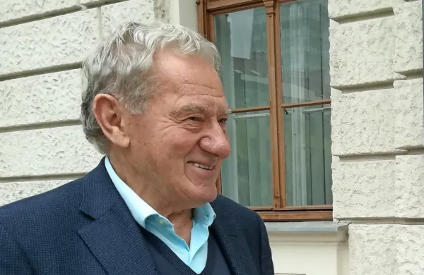 Milan Mandarić je uspel s tožbo za vračilo denarja, ki ga je leta 
2007 posodil Popovičevim. 